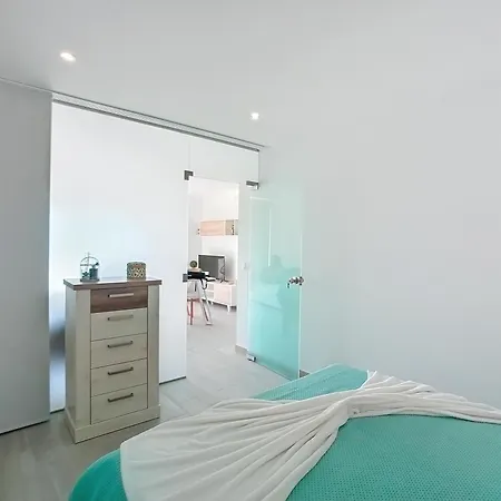 Torre 206 By Abracadabra * ポルティマン